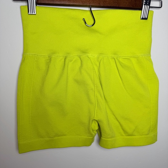 Forever 21 matching set activewear Neon Yellow Green lime short sport bra Small - Picture 3 of 6
